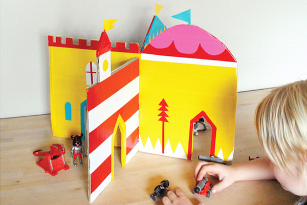 Homemade cardboard castle by Mer Mag