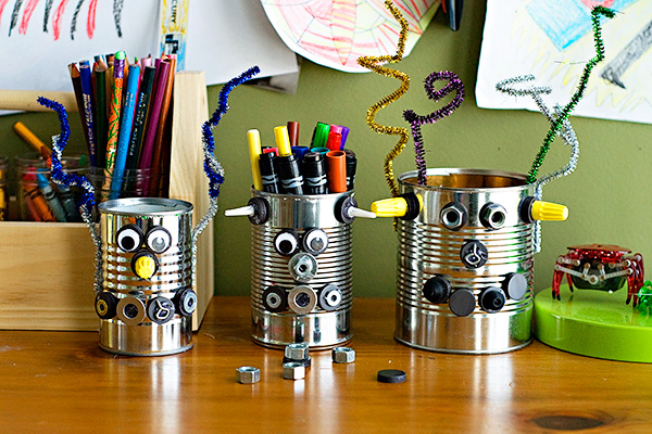 Homemade tin can robots by This Homemade Life