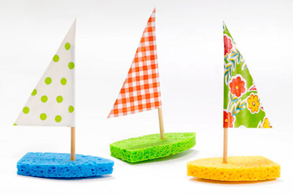 Homemade sponge sailboats by Dash Recipes