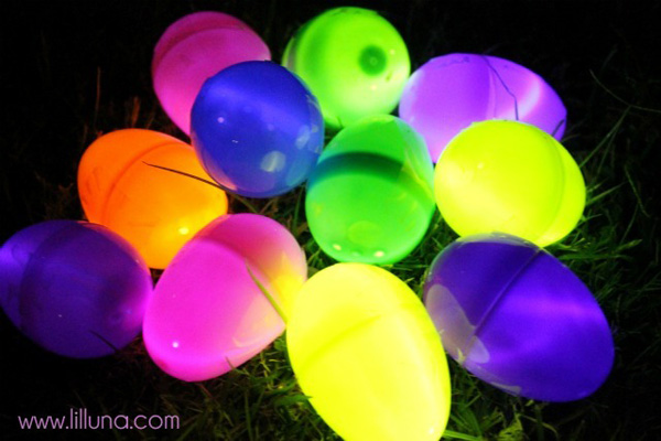 Glow-in-the-dark Easter egg hunt for kids by Lil' Luna