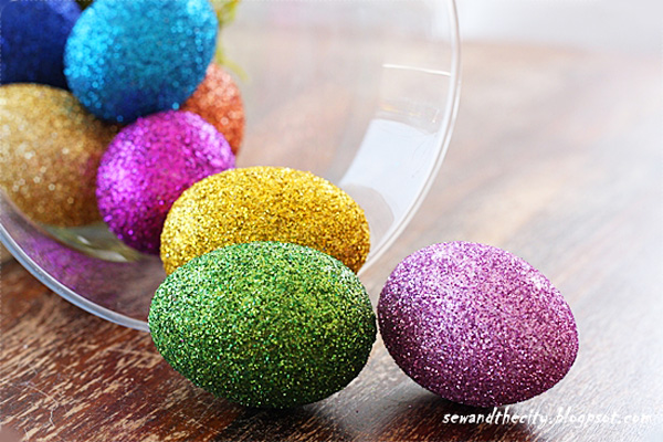 Glitter Easter eggs for kids by Sew in the City