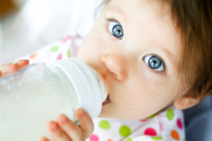 Helping your baby transition from bottle to cup