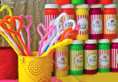 Birthday bubbles and bubble wands by Ewe Hooo!