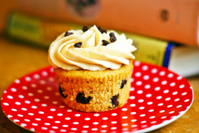 Chocolate chip cookie dough cupcakes by Bake at 350