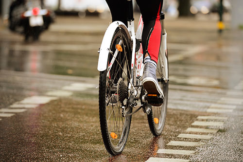 Biking outdoors seattle winter workouts bike in the rain wet roads
