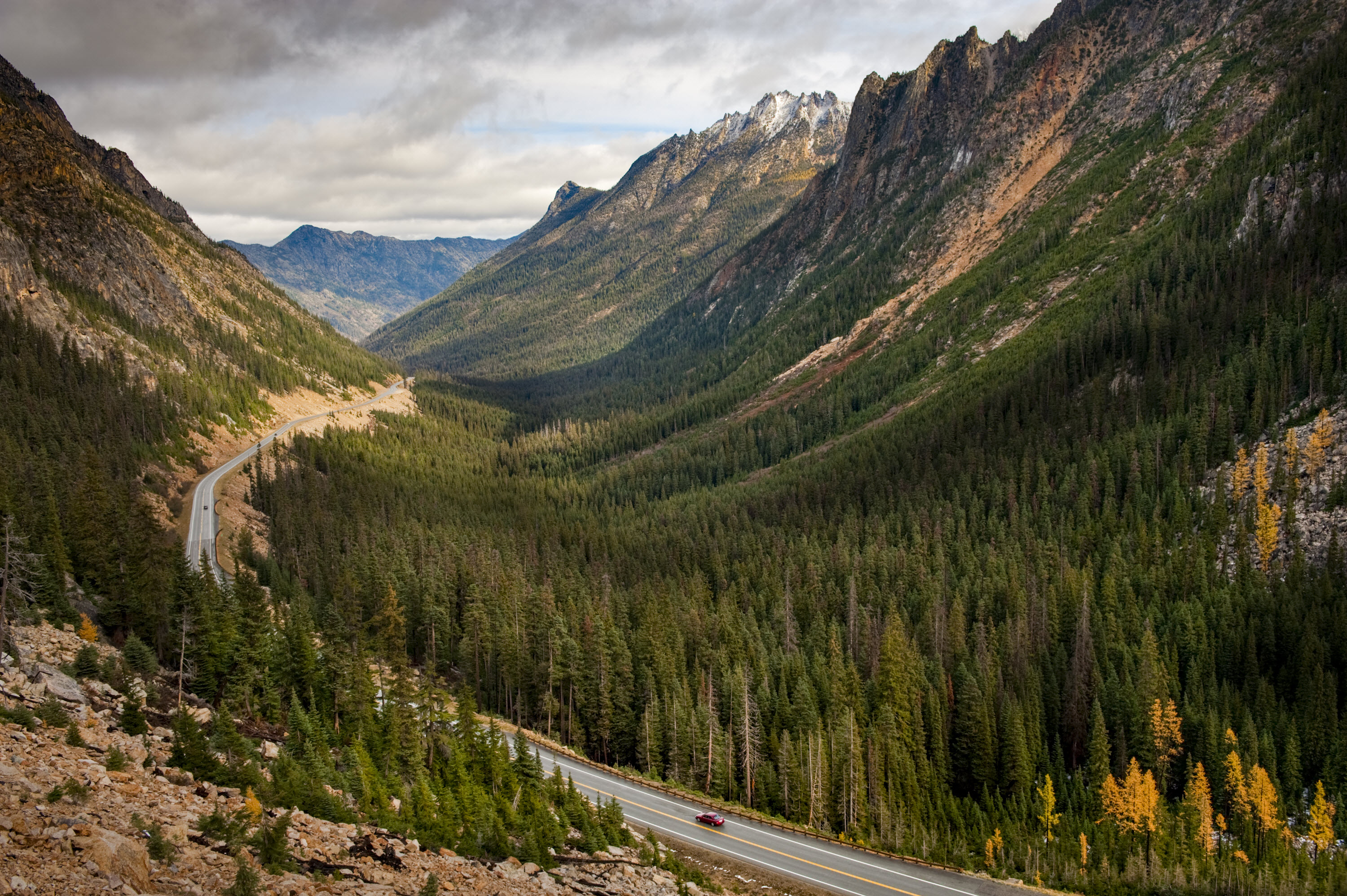 North Cascades Highway in the fall. Photo credit: istockphoto