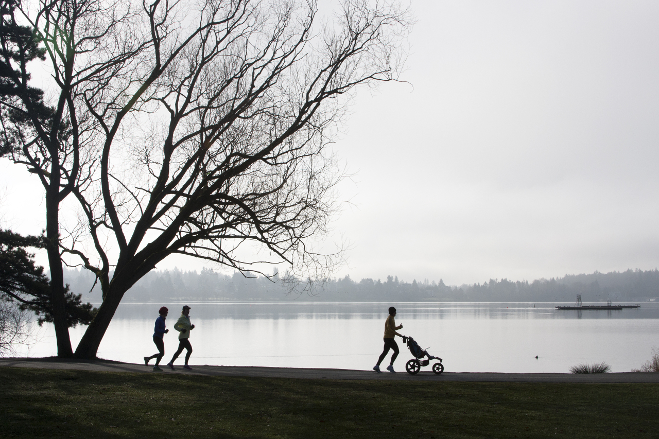 Joggers at Seattle's Green Lake Park - photo by Deron Lord