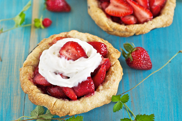 4th of July mini strawberry pies by Lemons and Anchovies