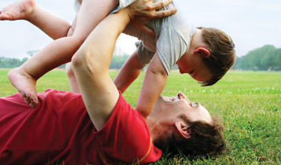 Dad's role in child play key to later development