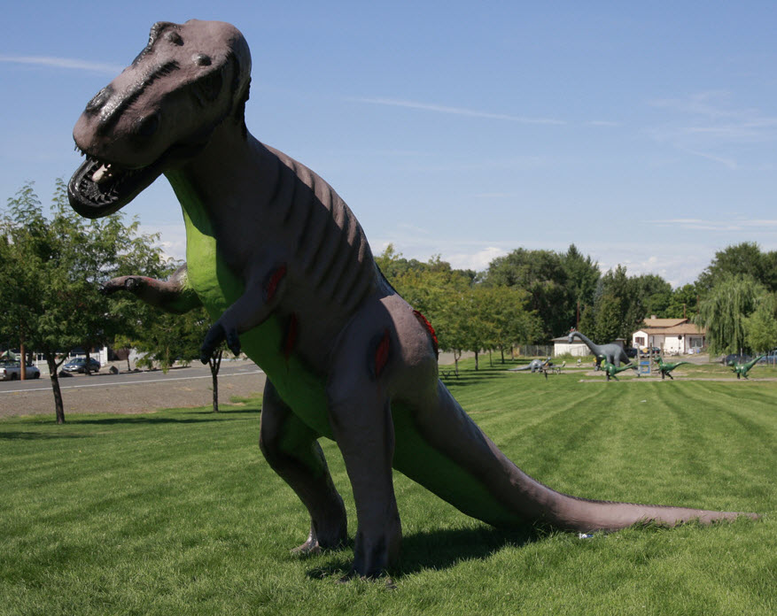 Yakima Washington Places to go with Kids Toppenish Dinosaur Park