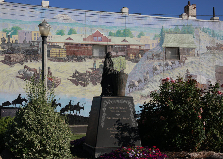 Yakima Washington places to go with Kids Toppenish Murals