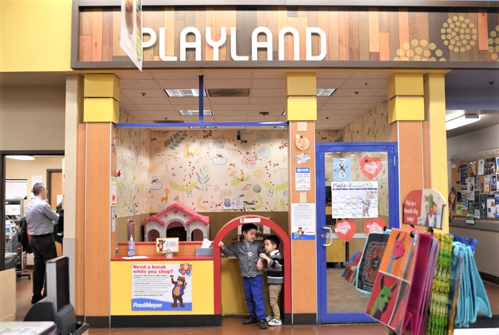 Free-childcare-grocery-store-Seattle-Eastside-Lynnwood-Fred-Meyer-playland