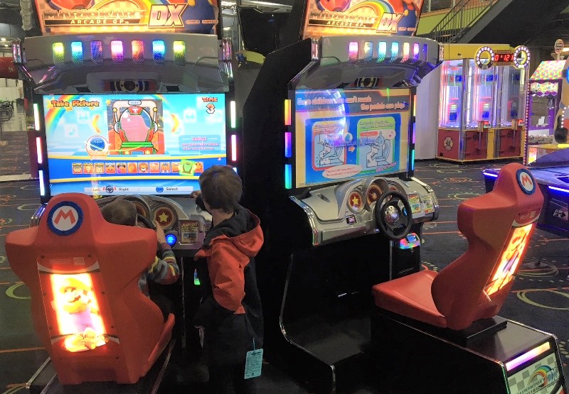Kids playing video games at Arena Sports Mill Creek