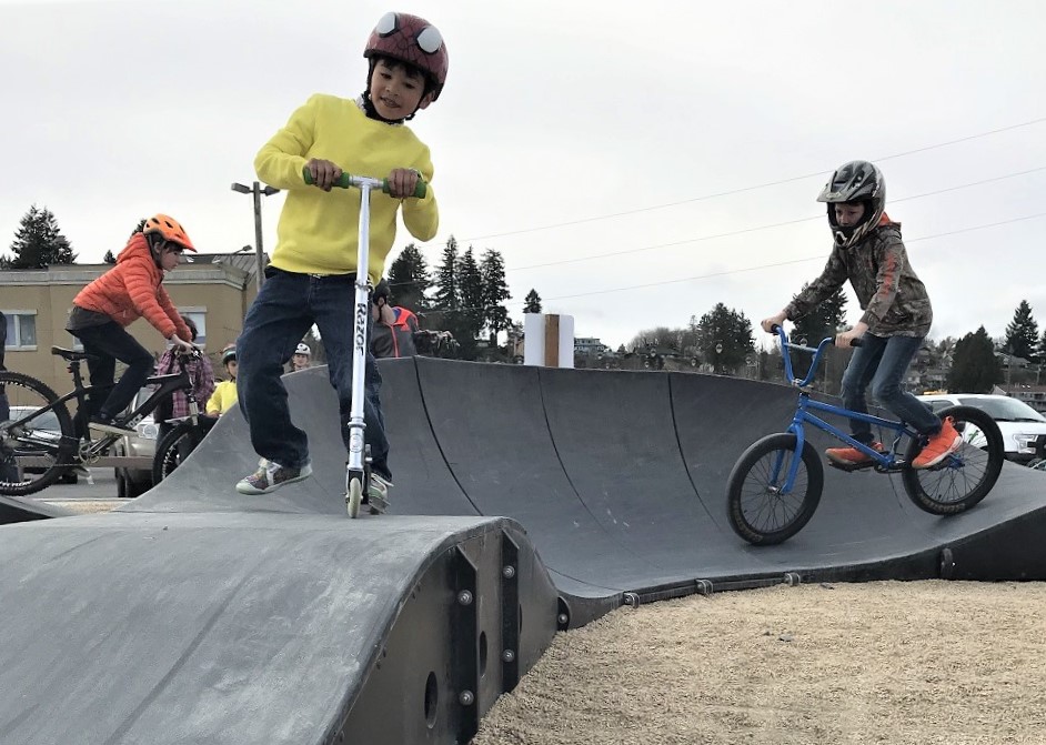New-pump-track-scooter-rider-Henry-Beagle
