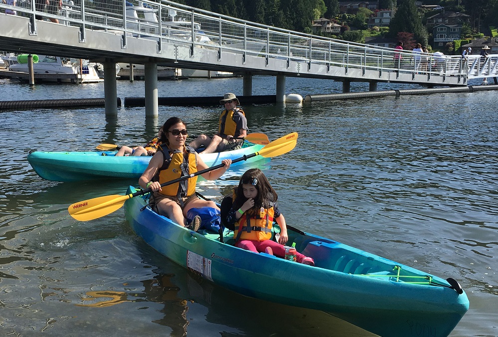 REI-boathouse-kayaks-canoes-rentals-with-kids-Meydenbauer-Bay-Park