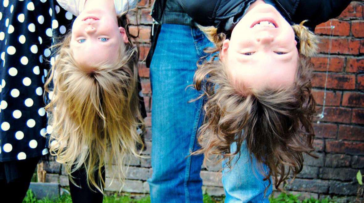 kids-hanging-upside-down