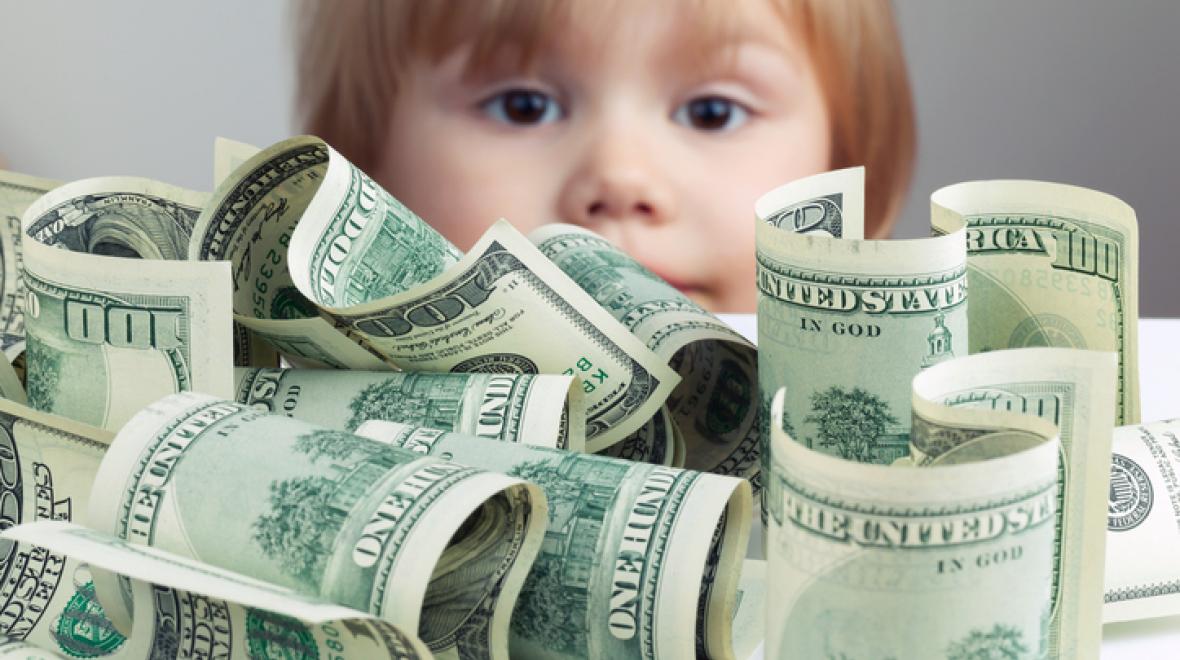 Toddler with cash