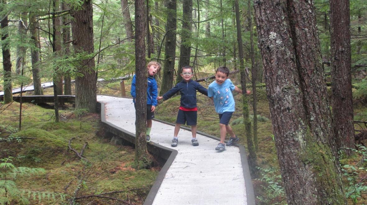 Shadow Lake Nature Preserve Renton hike for kids