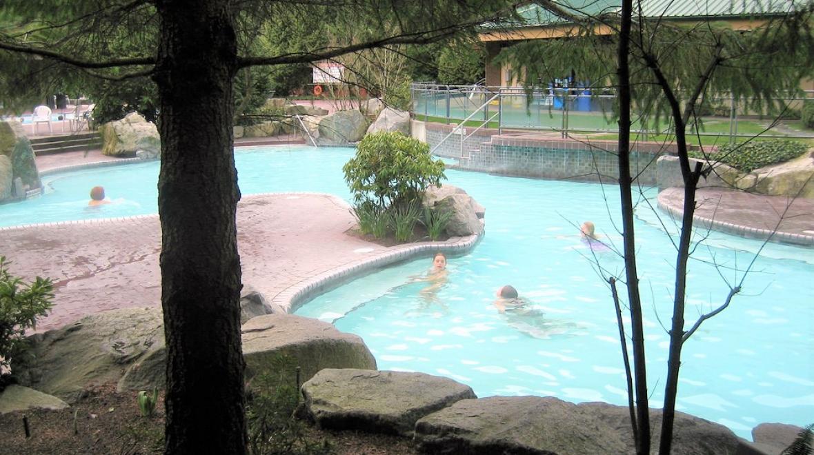 Harrison-hot-springs-getaways-northwest-families-washington-oregon