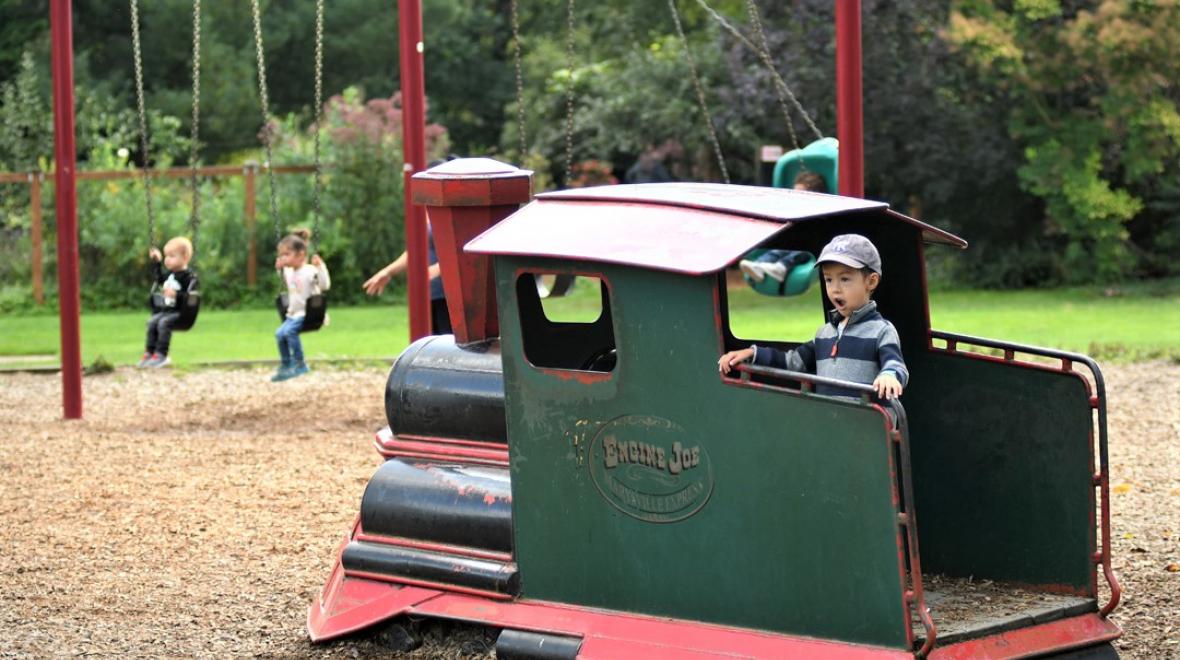 Jennings-Memorial-Park-play-train-fun-Marysville-playground-destination