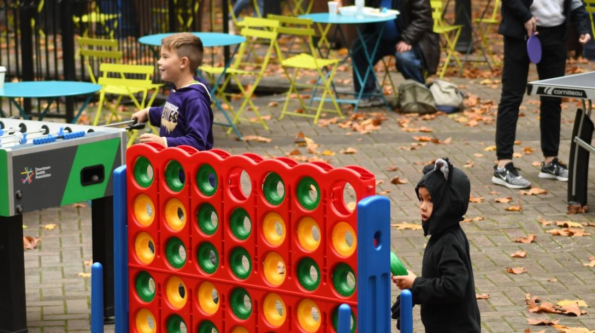 Occidental-square-new-play-area-giant-connect-four-foosball-fun-with-kids-Seattle-Pioneer-Square
