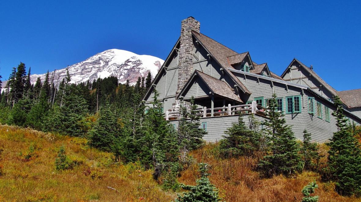 Mount-Rainier-Paradise-Inn-best-family-getaway-destination-seattle-families-kids-vacation-planner-2020