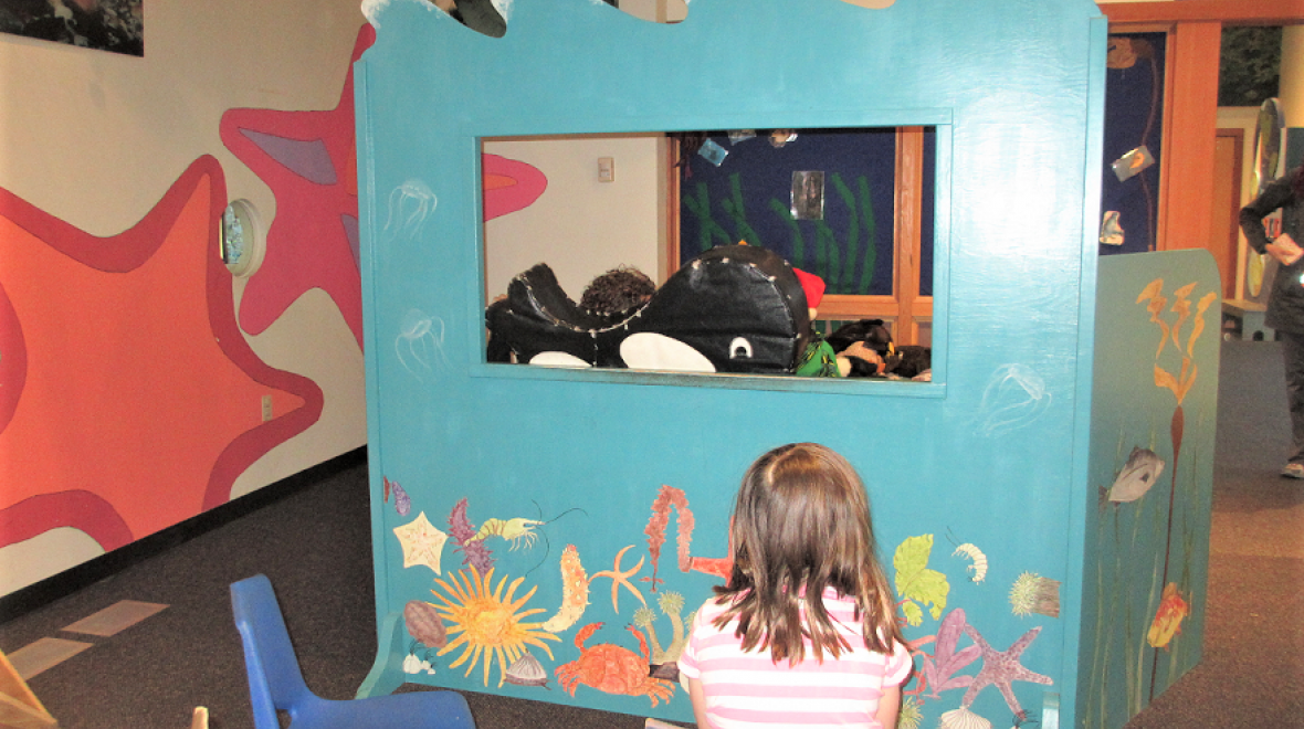 discovery-park-visitor-center-puppet-theater-fun-with-kids-seattle