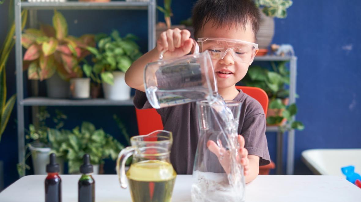 Kid-doing-science-experiment