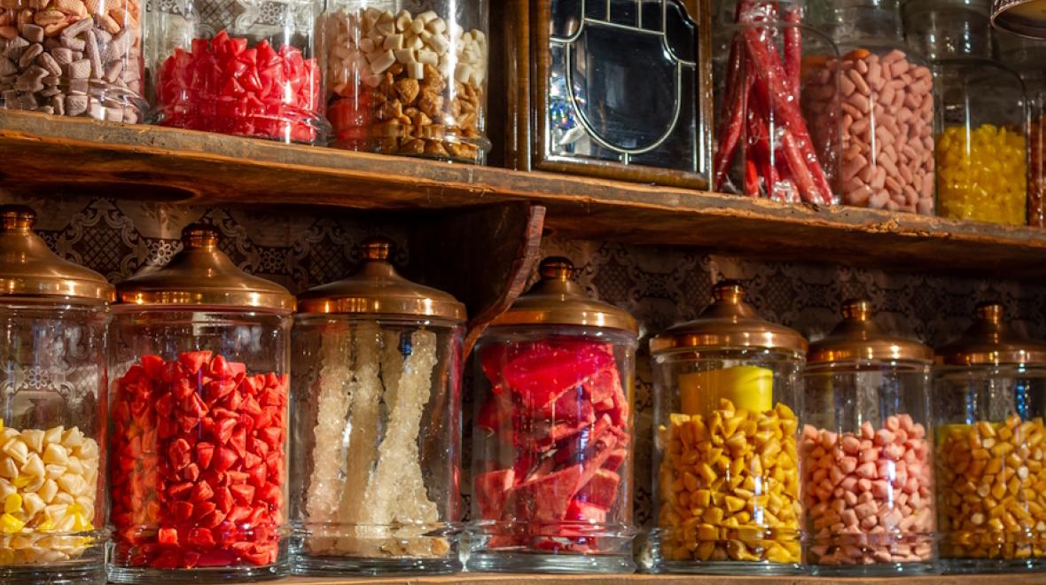 Jars of candy at the best candy shop in Seattle, Bellevue and the Eastside