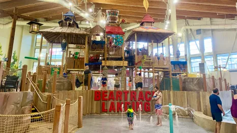 Great Wolf Lodge water park tips for families playing at the indoor water park