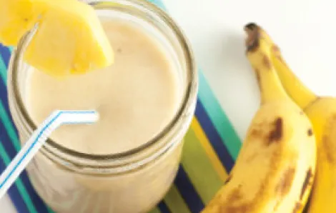 Pineapple buttermilk smoothie