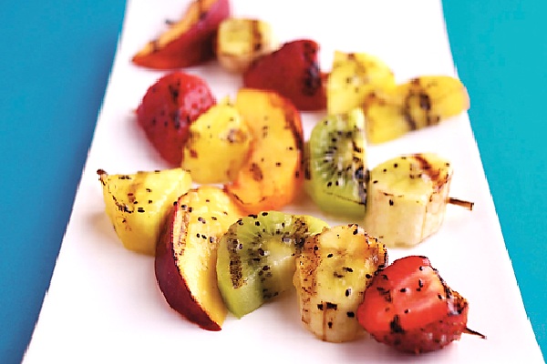 Grilled fruit skewers - Organic Authority