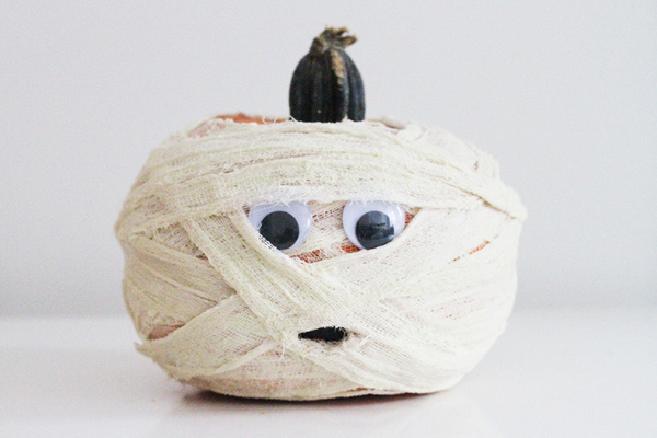 Halloween no-carve mummy pumpkin by Sah-Rah