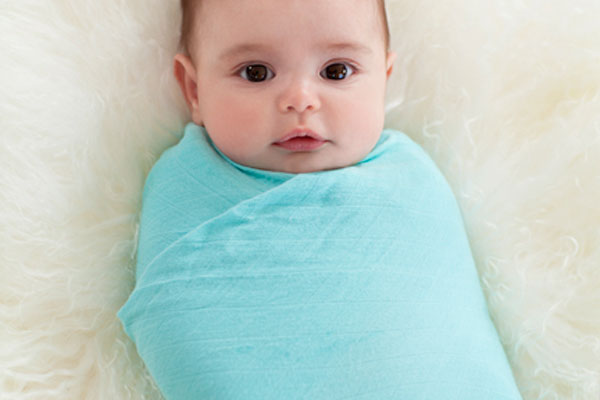 Great baby shower gifts: Aden + Anais bamboo swaddling blankets