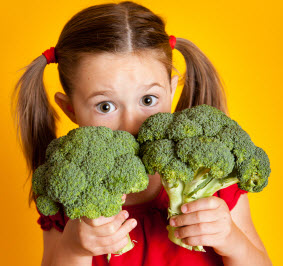 girl with broccoli