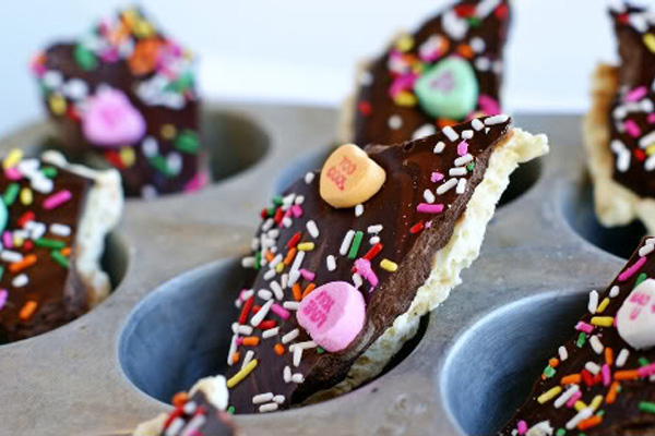 Valentine's Day conversation heart chocolate bark by Bake at 350