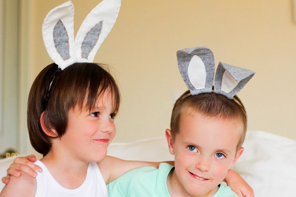 Homemade felt Easter bunny ears for kids by Finley & Olive