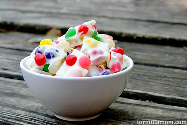 Easter jelly bean bark for kids by Formula Mom