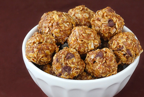 Healthy snack idea for kids: No-bake energy bites by Gimme Some Oven