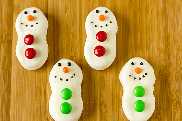 Christmas Nutter Butter snowman cookies by Brown Eyed Baker