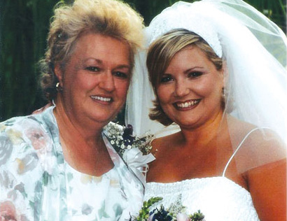 Stephanie Lipp, with mom in 2000