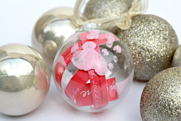 Clear ornaments filled with notes
