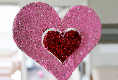 Valentine's Day hanging glitter hearts by Skip to My Lou