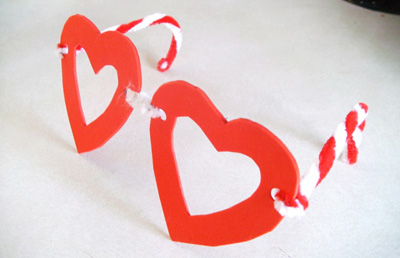 Valentine's Day heart glasses by Mom Tried It