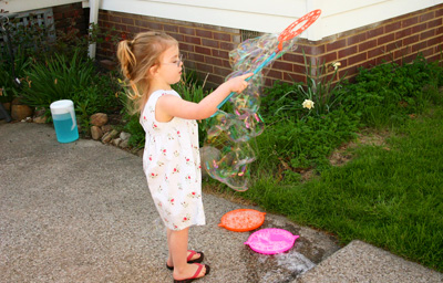 Homemade bubbles by Sparkle Power! Homemade bubbles by Sparkle Power!