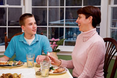 Mealtime with your teen