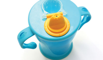 Transitioning from baby bottle to cup: When's the right time?