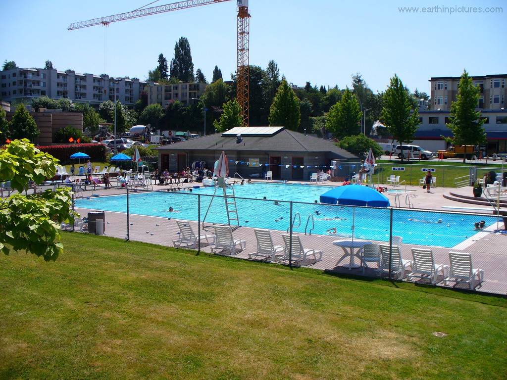 Summer Swimming Outdoor Pools And Water Parks Around Seattle