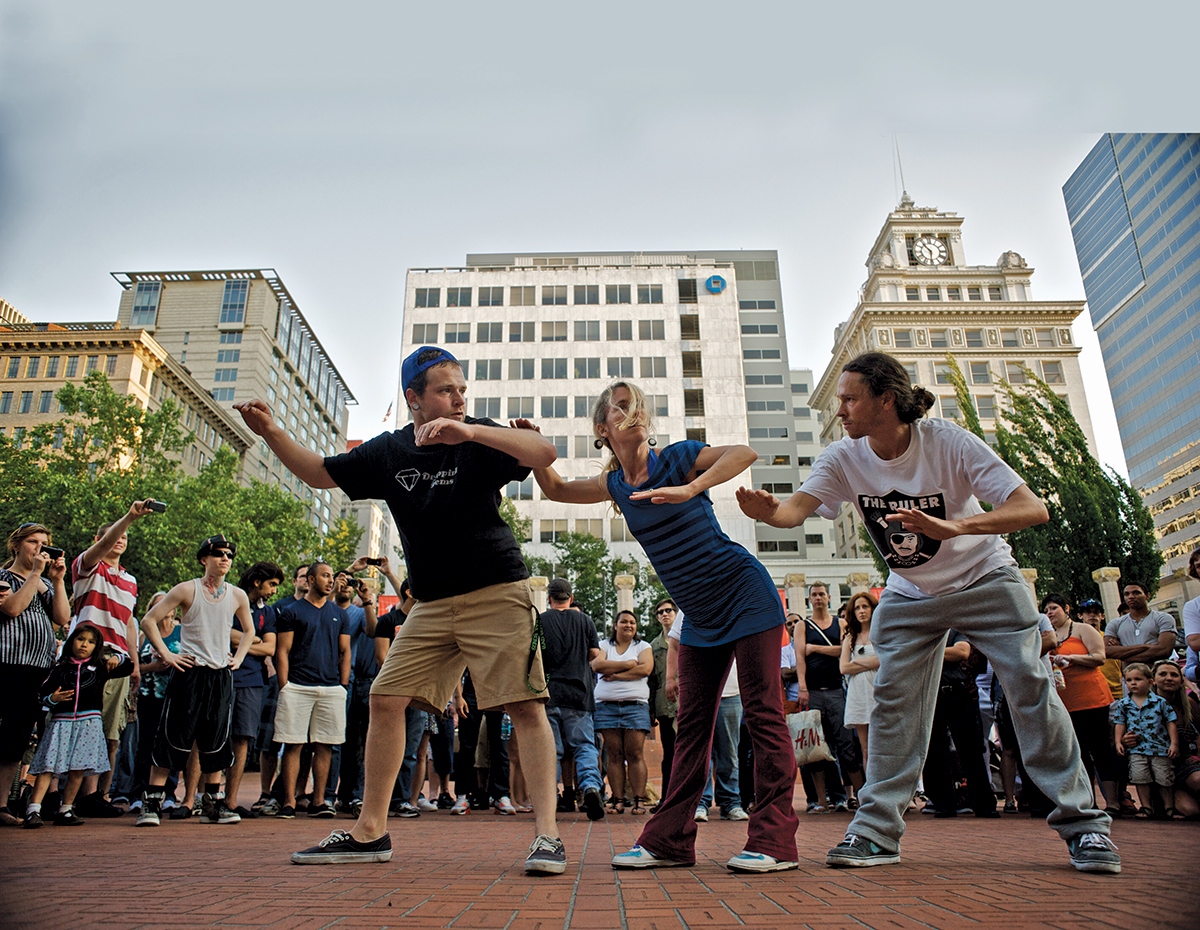 Street dance performance in Portland Oregon by Torsten Kjellstrand