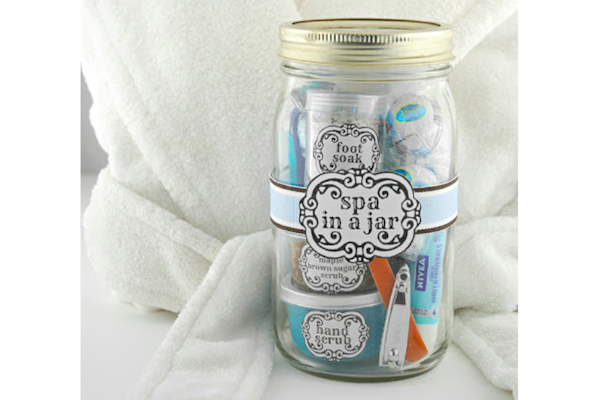 https://www.parentmap.com/images/article/7029/Spa_in_a_Jar_by_The_Gunny_Sack.png
